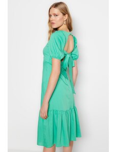 Trendyol zeleni tkani stražnji detalj Midi tkana haljina