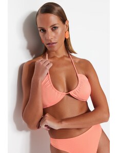 Trendyol narančasta alternativa bez naramenica koristi teksturirani gornji dio bikinija