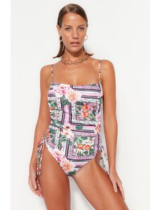 Trendyol cvjetni ovratnik s cvjetnim uzorkom ogrnut običnim kupaćim kostimom za noge