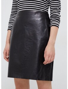 Suknja Calvin Klein boja: crna, mini, ravna