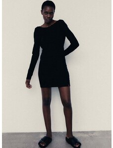 Pamučna haljina MUUV. boja: crna, mini, uska