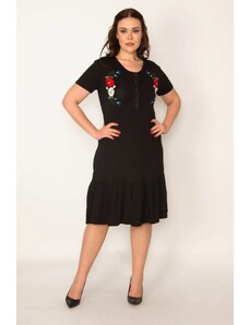 Şans Women's Plus Size Black Embroidery Detailed Front Pat Buttoned Hem Tiered Dress