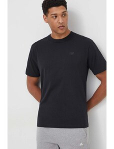 Pamučna majica New Balance za muškarce, boja: crna, s aplikacijom