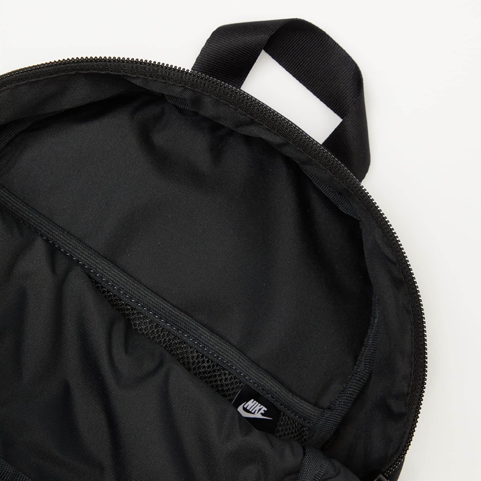 Ruksak Nike Sportswear Futura 365 W Mini Backpack Black/ Black/ White 6