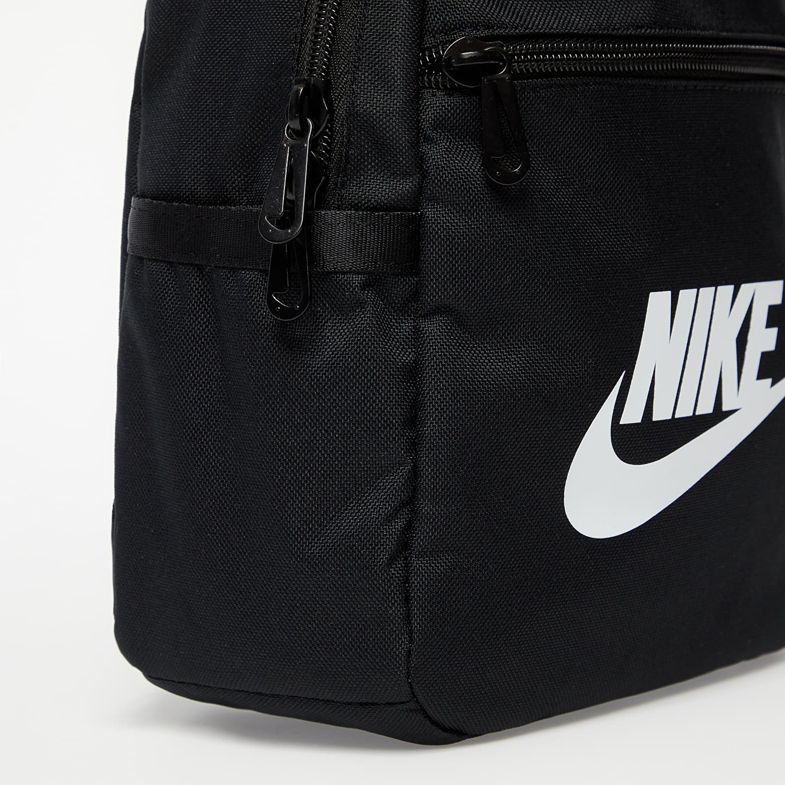 Ruksak Nike Sportswear Futura 365 W Mini Backpack Black/ Black/ White 6