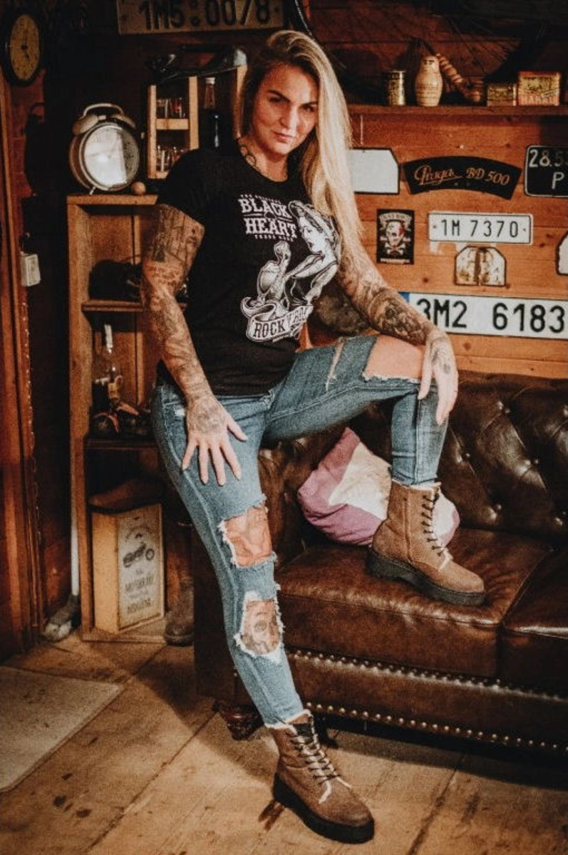 Ulična majica žensko - PIN UP SHAKE - BLACK HEART - 12900