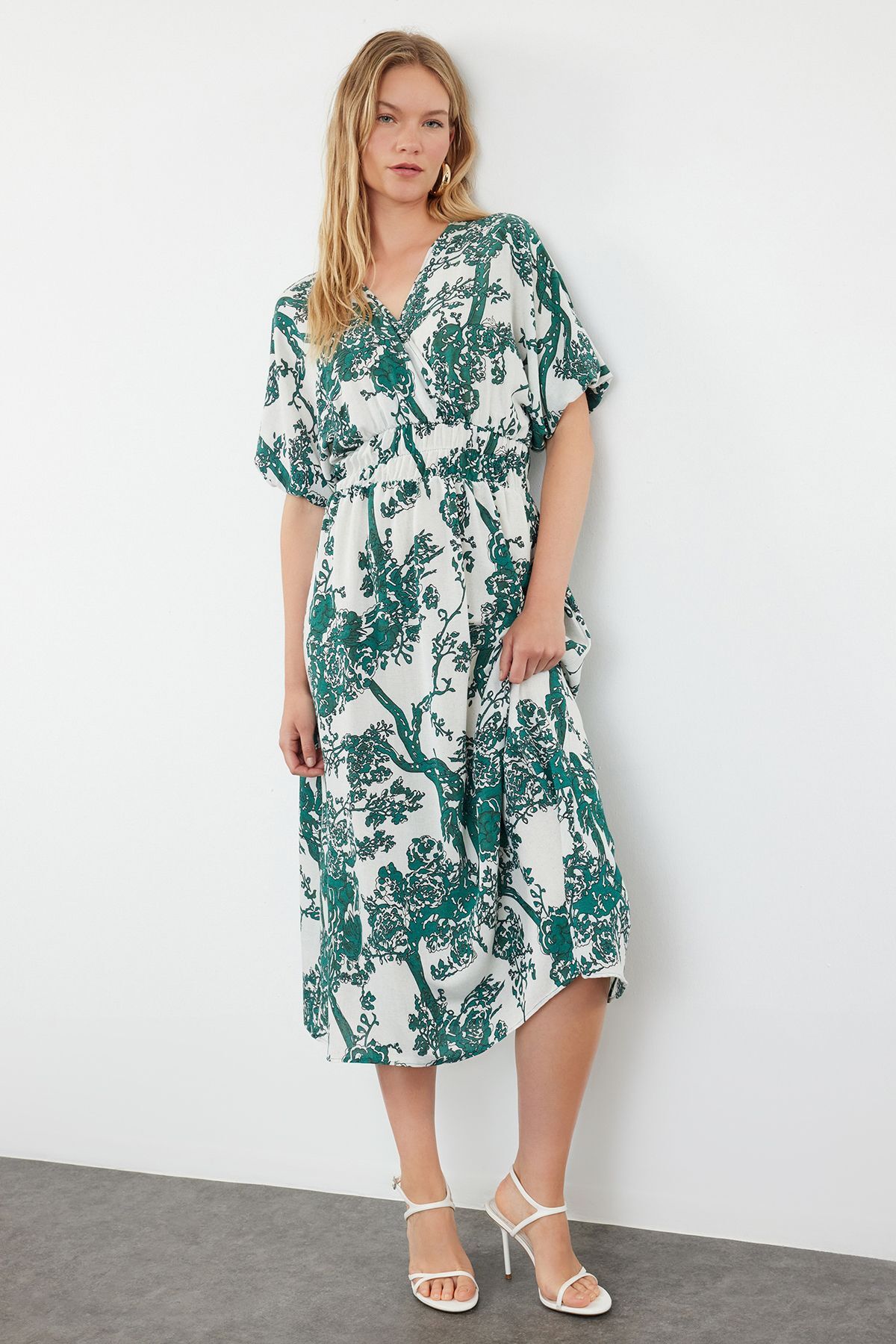 Trendyol Green Floral A-Line Double-Breasted Midi Woven Dress
