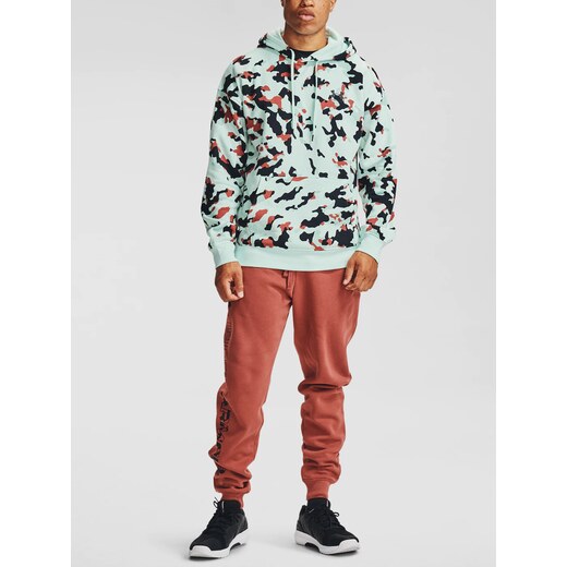 Under armour camo fleece 2025 hoodie