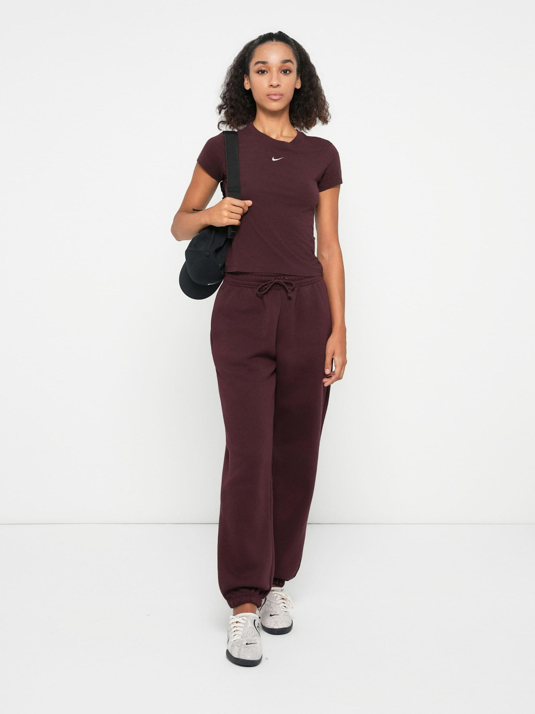 Nike Sportswear Majica 'Chill' burgund