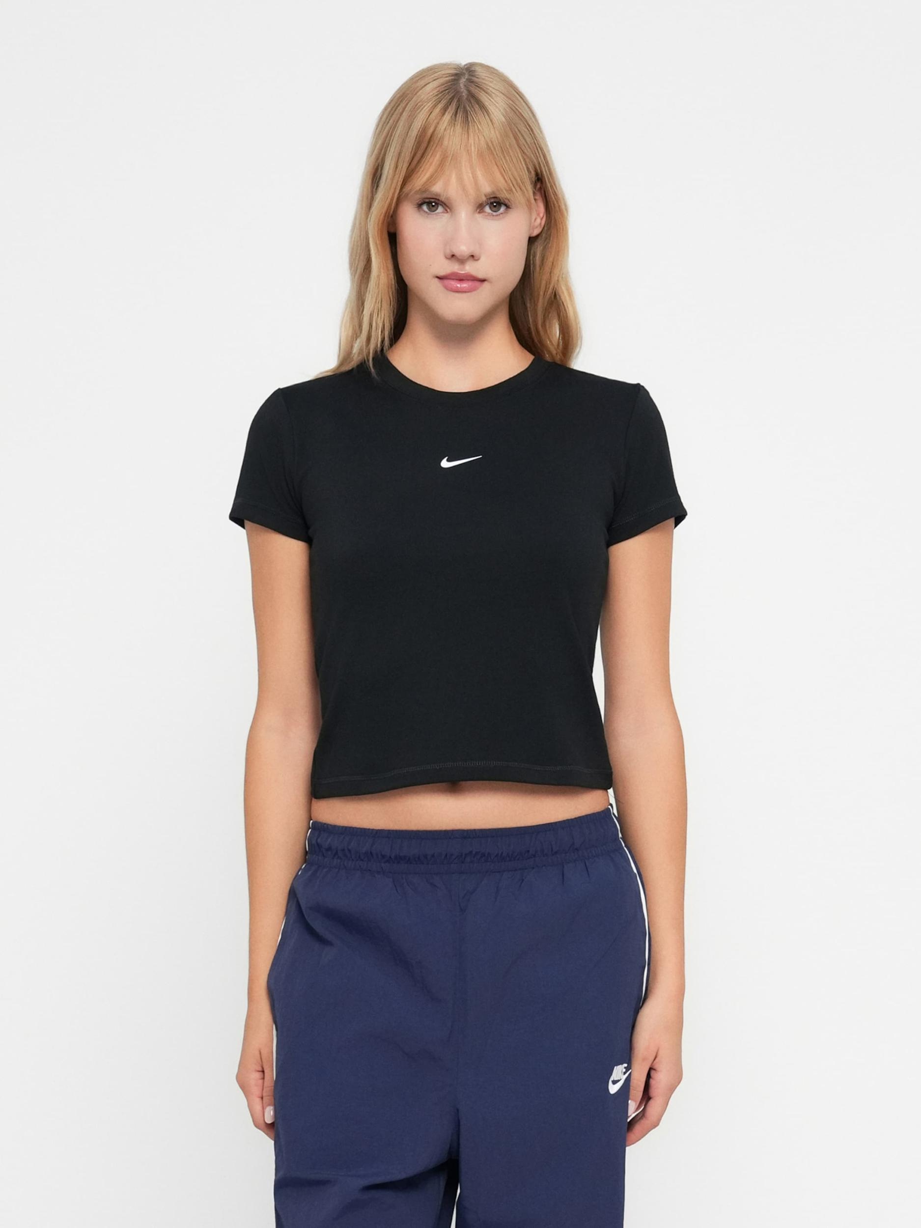 Nike Sportswear Majica crna