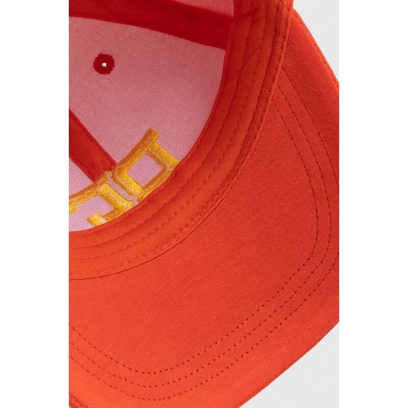 Pamučna kapa sa šiltom za bebe United Colors of Benetton boja: crvena, s aplikacijom