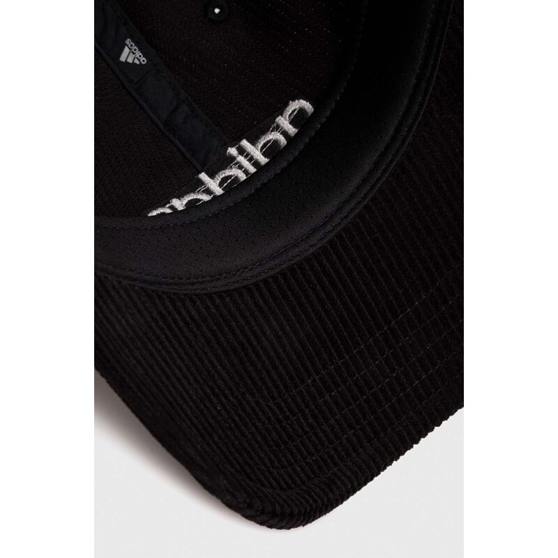 Samtana kapa sa šiltom adidas Performance boja: crna, s aplikacijom