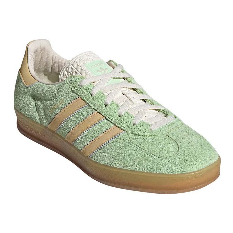 Tenisice od brušene kože adidas Originals Gazelle Indoor boja: zelena, IE2948