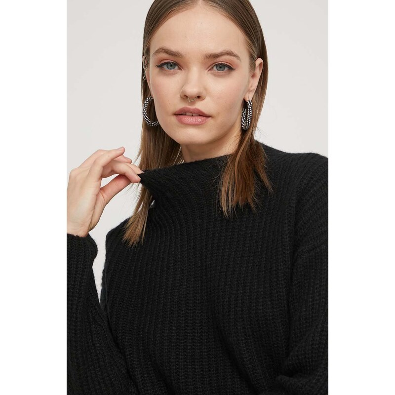 Vuneni pulover HUGO za žene, boja: crna, s poludolčevitom