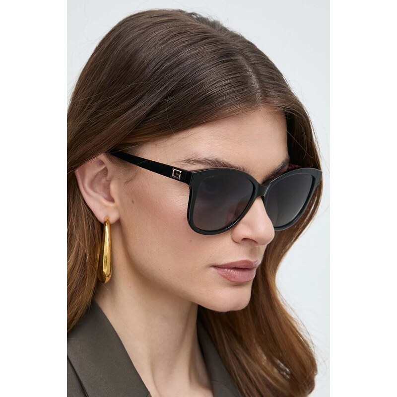 Sunčane naočale Guess za žene, boja: crna, GU7920_5801D