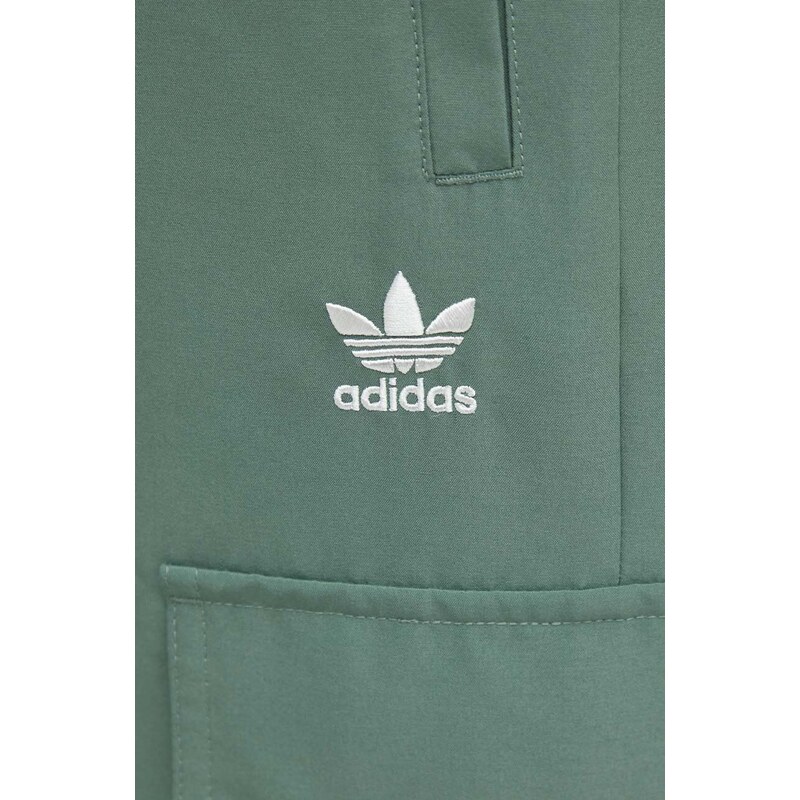 Donji dio trenirke adidas Originals boja: zelena, s aplikacijom, IZ0716