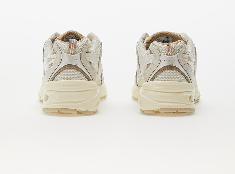 New Balance 530 Beige