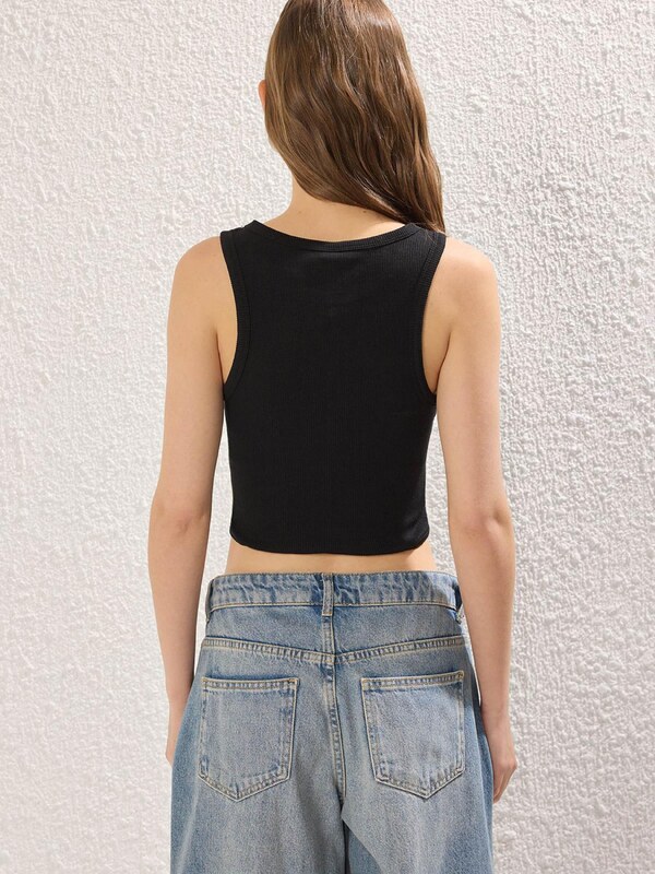 Trendyol Top 'Athlete' ecru/prljavo bijela / tamno plava / crna