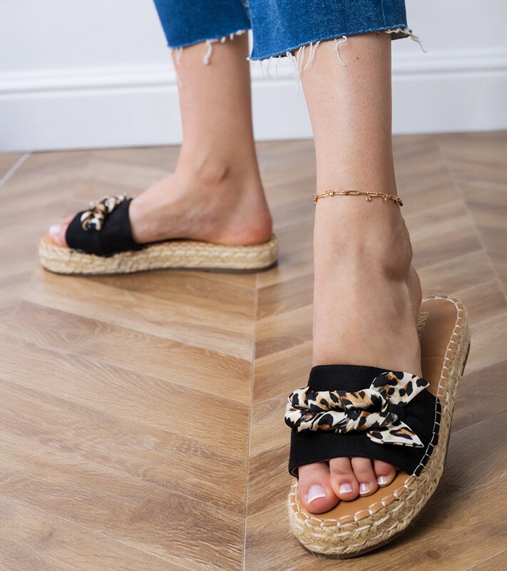Gemre Black espadrille flip-flops with a bow Kartis