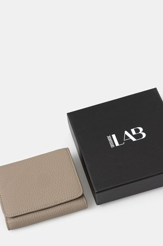 Kožni novčanik Answear.LAB